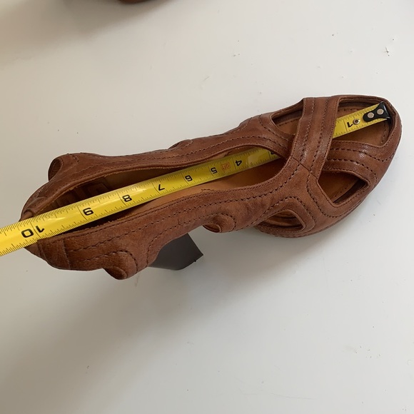 GIVENCHY leather peep toe boho high heels - Picture 12 of 12